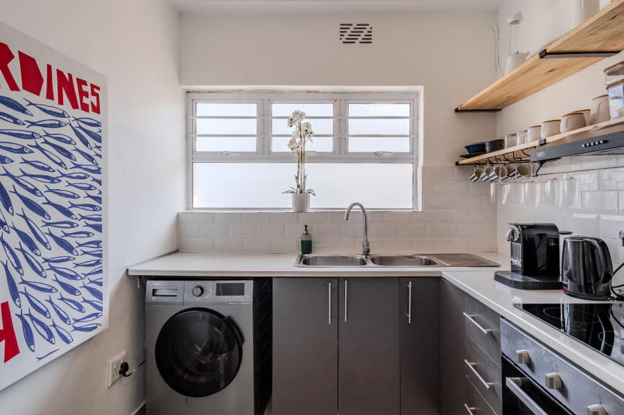 2 Bedroom Property for Sale in Three Anchor Bay Western Cape